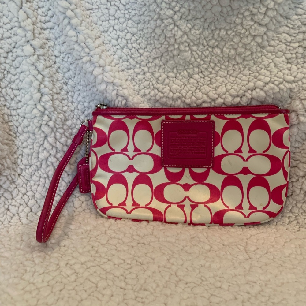 Coach classic wristlet